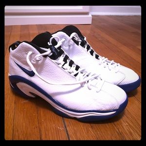 Nike Scottie Pippen Air Zoom Basketball Shoes